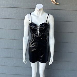 Hera Collection Black Logo Hang Tag